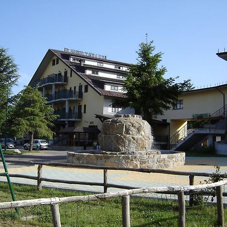Hotel La Fattoria Camigliatello Silano Luaran gambar