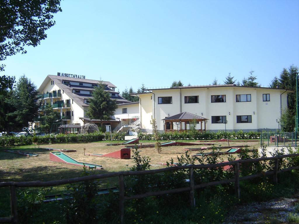 Hotel La Fattoria Camigliatello Silano Luaran gambar